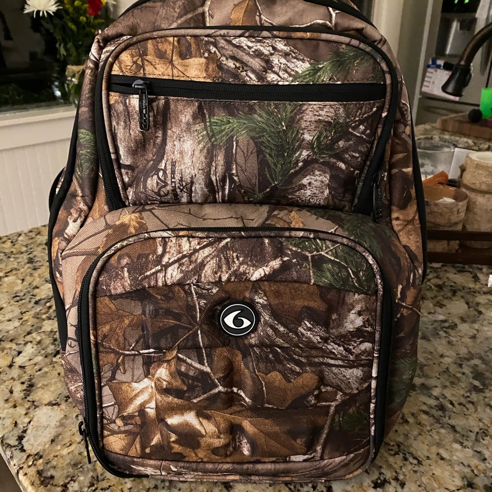 Camo Six pack fitness backpack